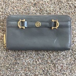 Tory Burch wallet